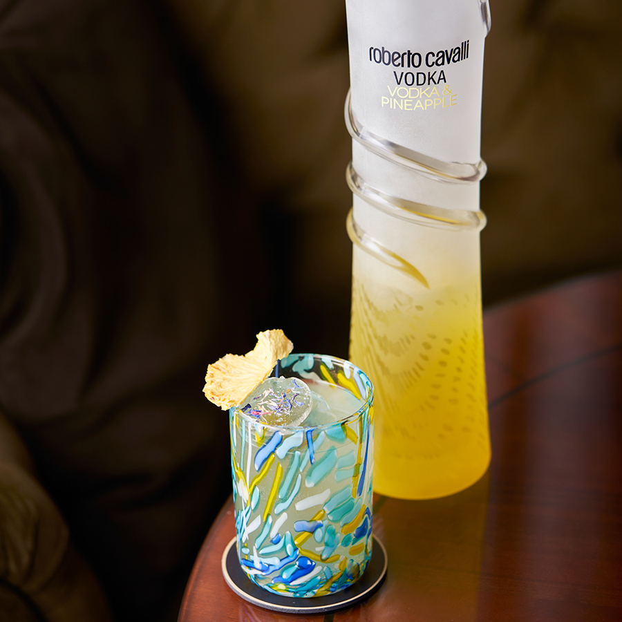 Roberto Cavalli Vodka pineapple 1L session photo